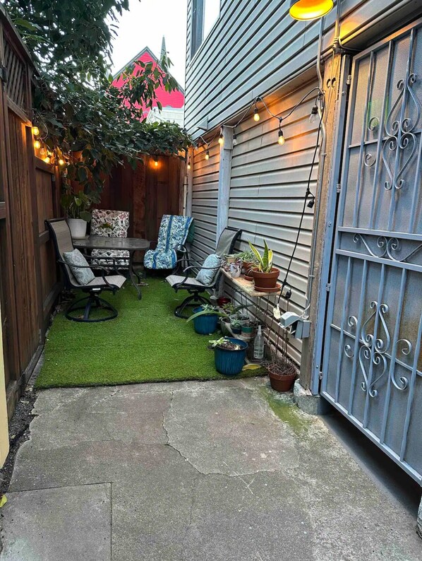 Outdoor dining
