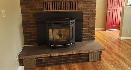 Cozy country house near major stores, markets. Ideal for your perfect vacation.