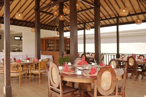 Restaurant - Puri Lovina (Banjar)