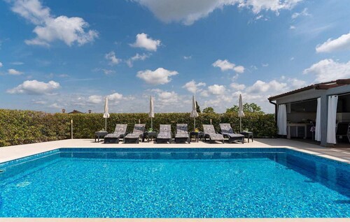 Gorgeous home in Rovinj with WiFi