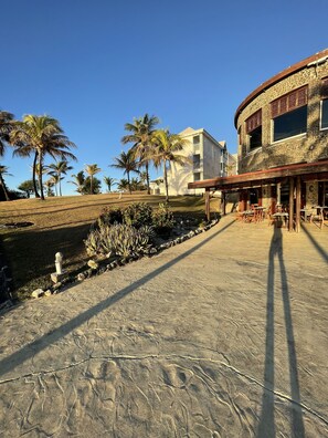 Property grounds - 1 Bedroom Apartment in Saint-FranÃ§ois (Saint-François)