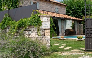 Exterior detail - Nice home in Sveti Lovrec (Sveti Lovrec)