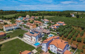 Exterior - 2 bedroom beach front home in Novigrad (Novigrad)