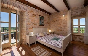 3 Schlafzimmer, Bügeleisen/Bügelbrett, Reisekinderbett, kostenloses WLAN