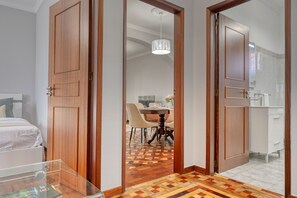 2 chambres, fer et planche Ă repasser, Wi-Fi gratuit, draps fournis
