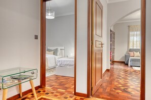 2 Schlafzimmer, Bügeleisen/Bügelbrett, kostenloses WLAN, Bettwäsche