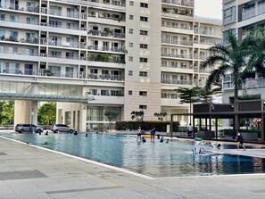 4 outdoor pools - Tony Apartment Scenic Valley (Ho Chi Minh City)