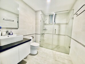 Standard Apartment | Blackout curtains, soundproofing, iron/ironing board, free WiFi - Tony Apartment Scenic Valley (Ho Chi Minh City)