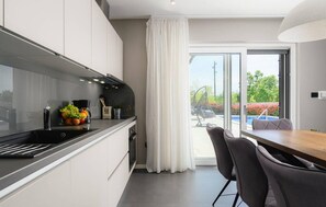 Fridge, oven, stovetop, dishwasher - Gorgeous home in Labin (Labin)