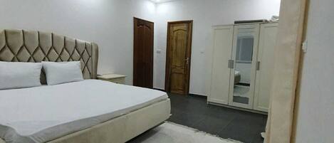 3 soveværelser, strygejern/strygebræt, Wi-Fi, sengetøj