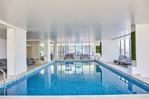 Pool - Apartament la malul marii intr-un complex All Inclusive (Mamaia-Sat)