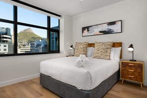 Standard Studio | In-room safe, desk, iron/ironing board, free WiFi - The Tokyo Aparthotel by Totalstay (Cape Town)