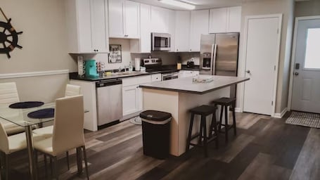 Private kitchen. Spacious Family Friendly Apt Near OWA & Beach 618