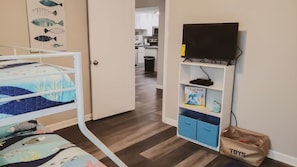 2 bedrooms, WiFi, bed sheets - Spacious Family Friendly Apt Near OWA & Beach 618
(Foley)