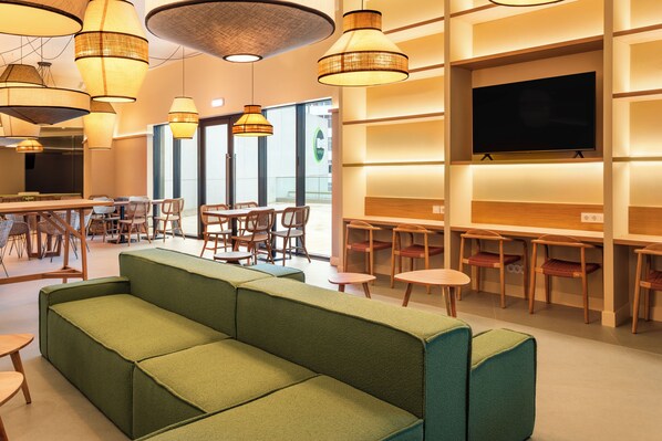 Coin salon dans le hall