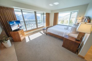 2 bedrooms, individually decorated, individually furnished - Saints John 2547 (Keystone)