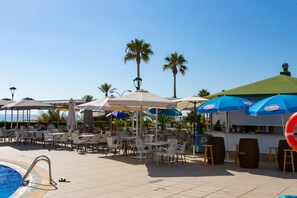 Poolside bar