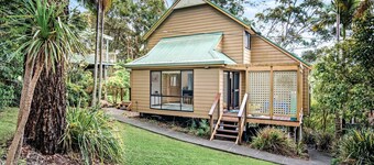 LEAFY FAMILY BEACH RETREAT | Accom Holidays