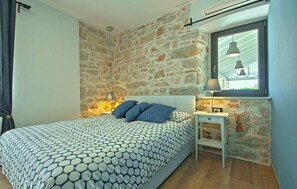 4 soverom, strykejern/-brett, reiseseng for barn og wi-fi (inkludert)