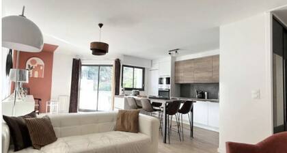 Appartement 2 Chambres Idéalement Situé en Centre Ville et au Calme