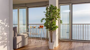 Panoramic Apartment | Living area