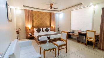 Premium Room | Egyptian cotton sheets, premium bedding, in-room safe, free WiFi