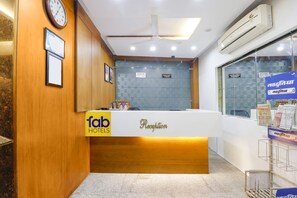 Reception - Fabhotel Mohit Regency (Bhopal)
