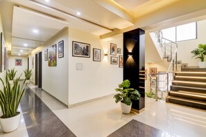 Lobby - FabExpress Sun n Shine (Pune)