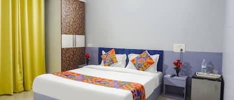 Egyptian cotton sheets, premium bedding, in-room safe, free WiFi