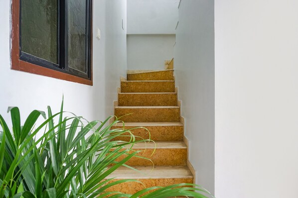 Lobby - FabHotel Baner Executive - Balewadi high street (Pune)