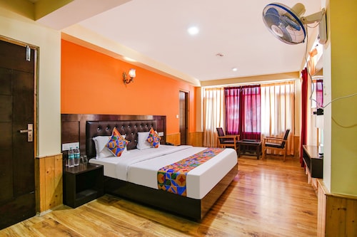 Fabhotel Green View