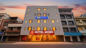 A modern hotel building with a sign for 'HOTEL MORO' and 'fabHOTELS' on the facade. - Fabhotel Moro Rohini Sector 4 (New Delhi)