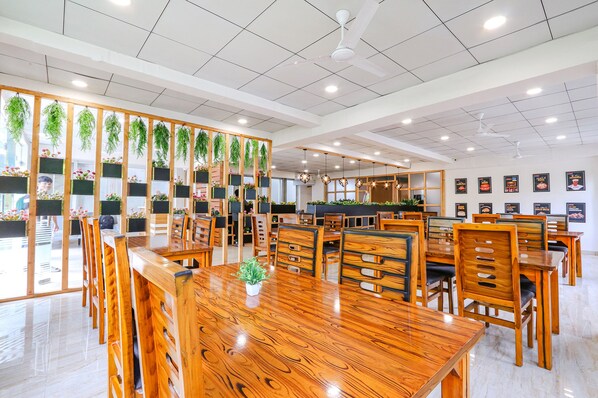 Restaurant - Fabhotel Frenotel Hitech City (Hyderabad)