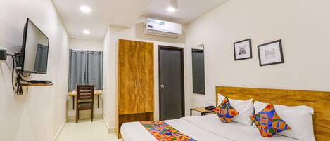 Egyptian cotton sheets, premium bedding, in-room safe