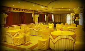 Banquet hall - Fabhotel Prime Simna International (Muzaffarpur)