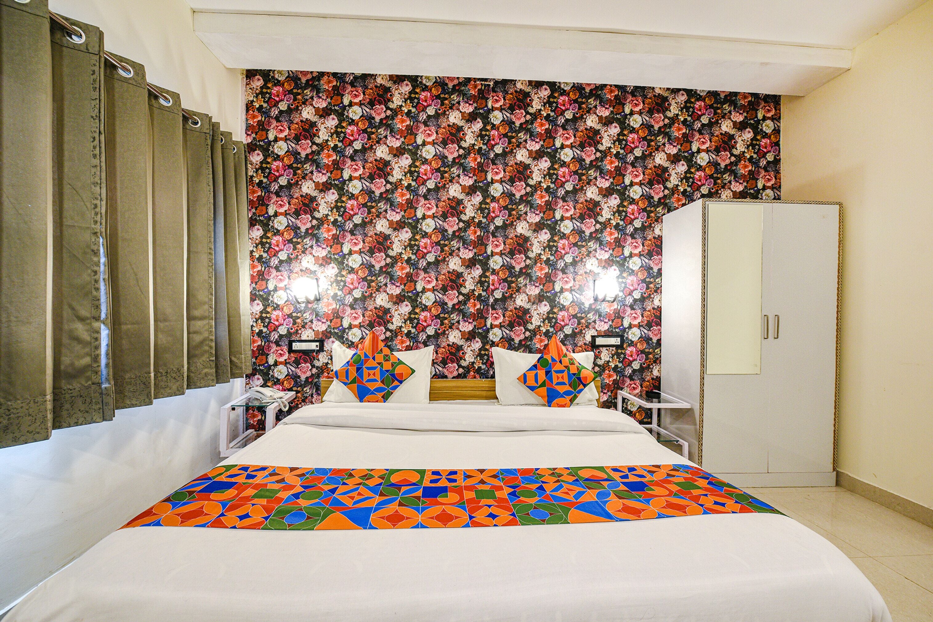 Deluxe Room | Egyptian cotton sheets, premium bedding, in-room safe, free WiFi