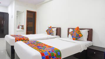 Egyptian cotton sheets, premium bedding, in-room safe, free WiFi