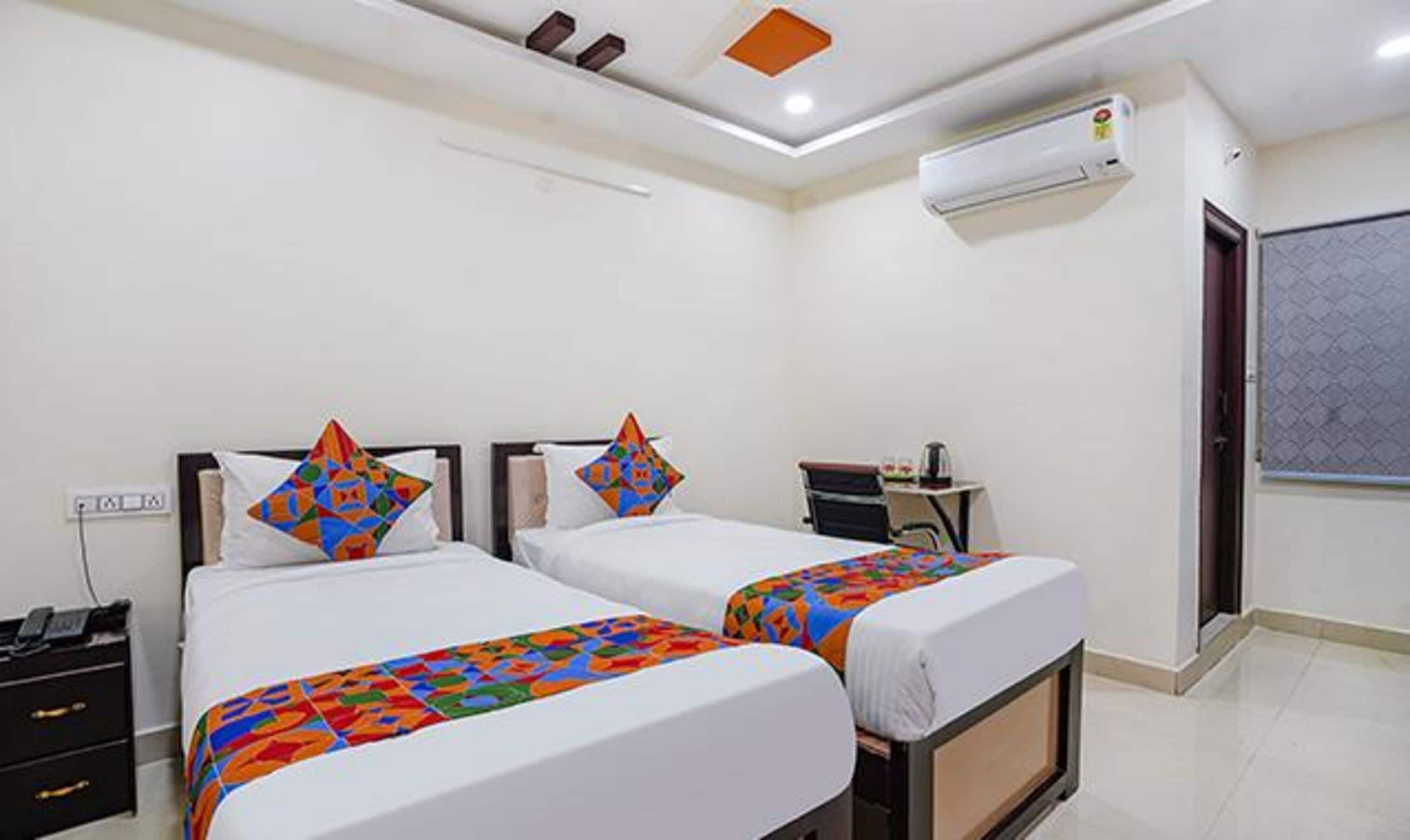 Foto - FabHotel Sri Karthikeya Grand - Nr Nexus Mall, Kukatpally