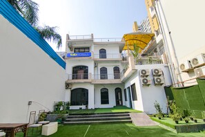Exterior - FabHotel Signature Luxe Inn (New Delhi)