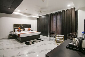 Rom – premium, 1 dobbeltseng | Sengetøy i egyptisk bomull, sengetøy av topp kvalitet og safe på rommet