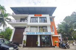 Exterior - FabHotel Holiday Suites (Benaulim)
