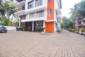 Property entrance - FabHotel Holiday Suites - Nr. Benaulim Beach (Benaulim)