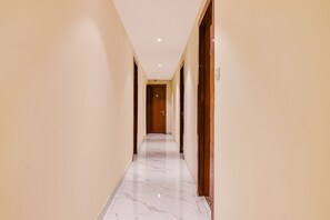 Lobby - Fabhotel The Hastings Club (Kolkata)