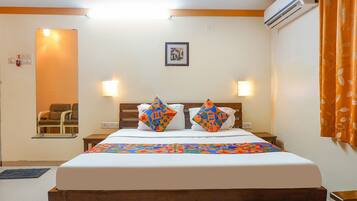 Egyptian cotton sheets, premium bedding, in-room safe