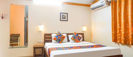 Egyptian cotton sheets, premium bedding, in-room safe