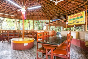 Restaurant - Fabhotel Vishwakirti Agri (Parner)