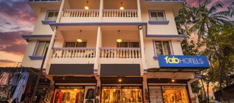 Fabhotel Grand Royal Palms