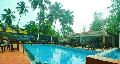 Fabhotel Grand Royal Palms