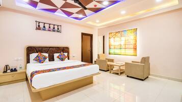 Luxury Suite | 1 bedroom, Egyptian cotton sheets, premium bedding, in-room safe