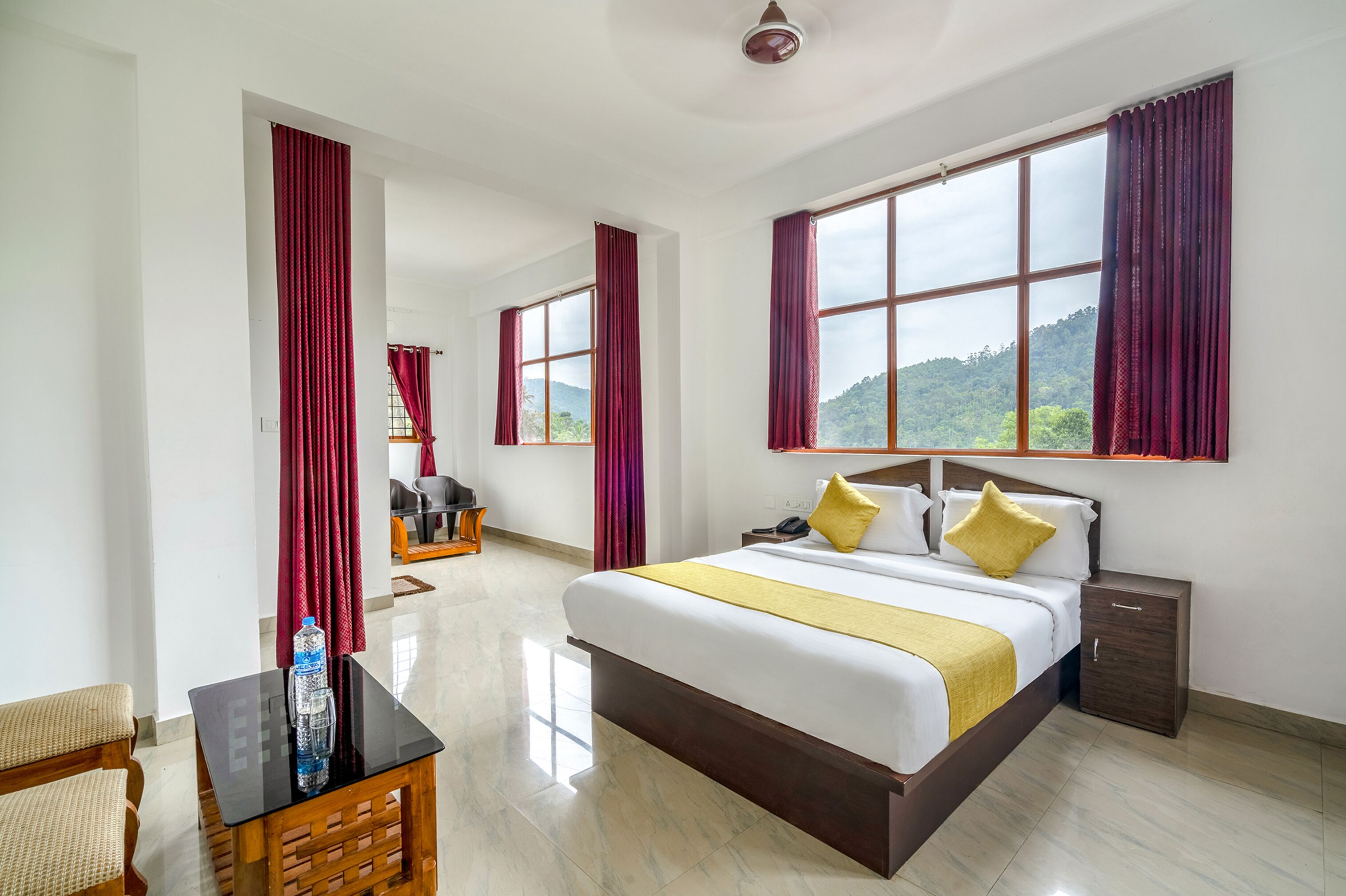 Familienzimmer | Bettwäsche aus ägyptischer Baumwolle, hochwertige Bettwaren, Zimmersafe